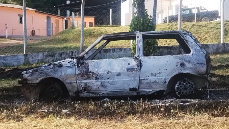 Vamos ajudar o Rafael recuperar seu carro de trabalho