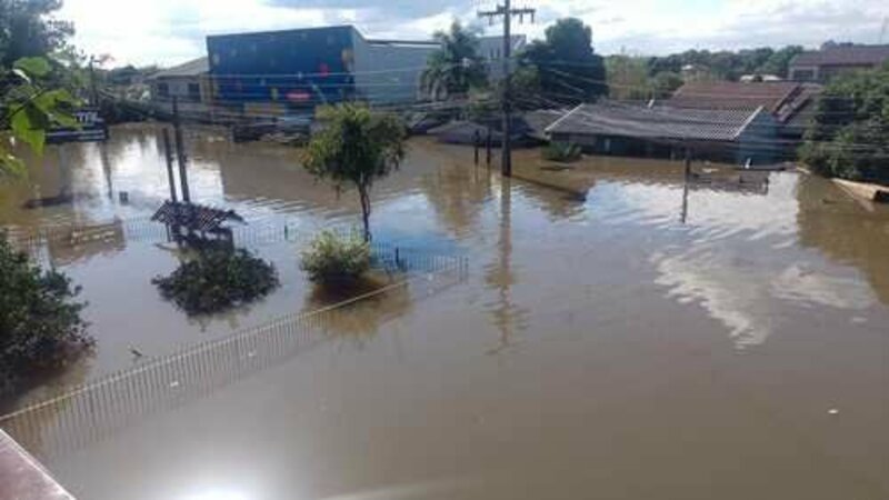 Recomeçar, ajude-nos a recomeçar nossas vidas após enchente.