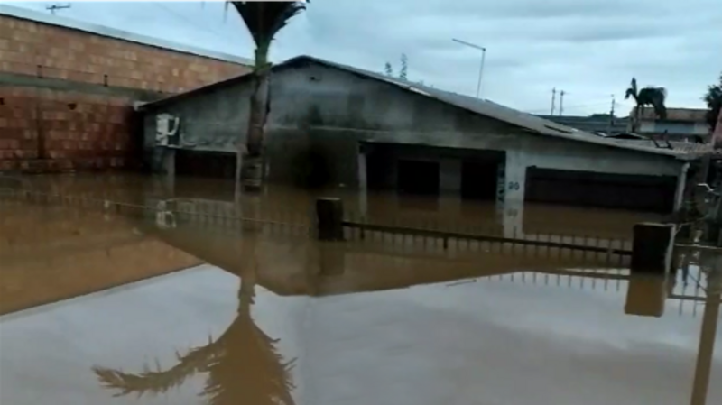 Reconstruindo a Casa Ingá 90