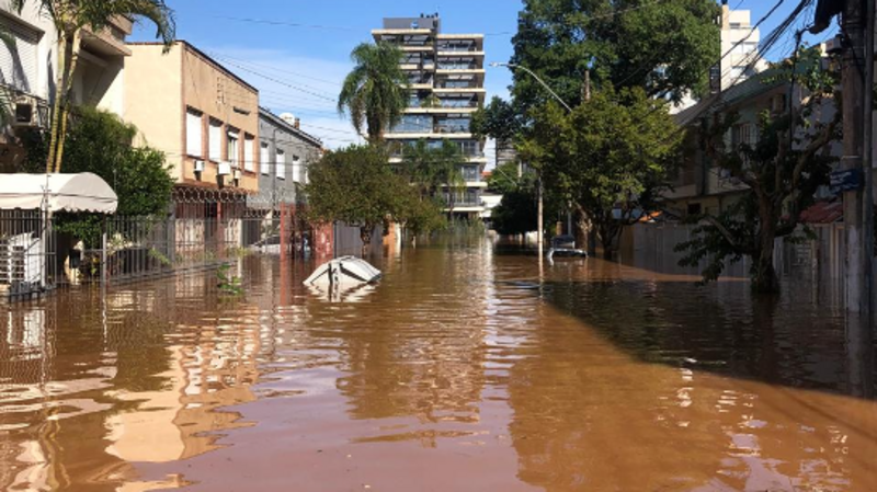 Ajude a reconstruir a casa da Jana