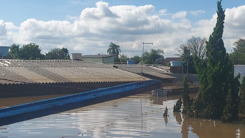 Ajude nós a reconstruir nossa casa destruída pela enchente do RS