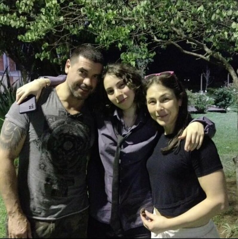 Reconstrução do lar de Quick & Mila