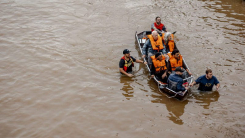 Colchões e Cobertores - Enchente Canoas