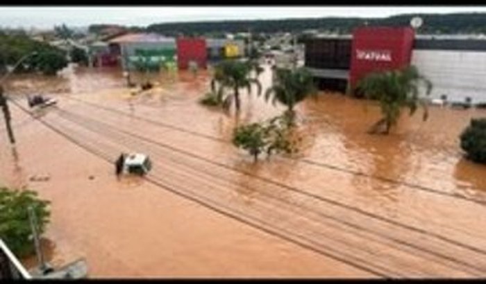 Recomeçar perda enchente. 