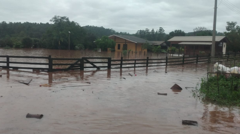 Reconstrução Sítio Beto&Rô