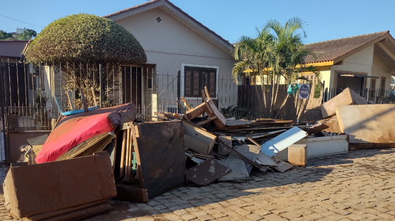 Tere Paixão_Perdi todos meus bens na enchente no RS. 