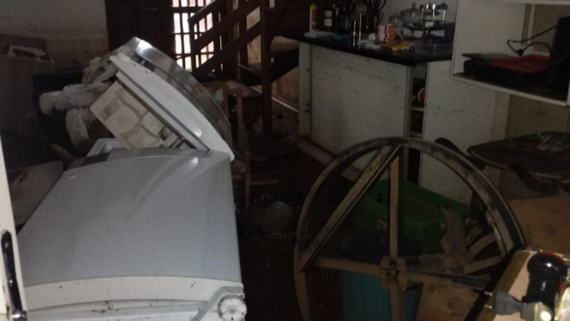 Reconstrução da casa - Nelson Hofmeister