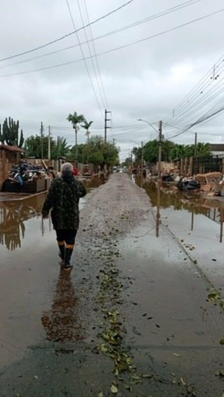 Amigos na enchente RS (Canoas)