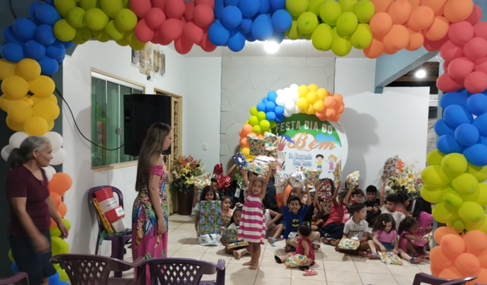 Compra do lote e construção da igreja