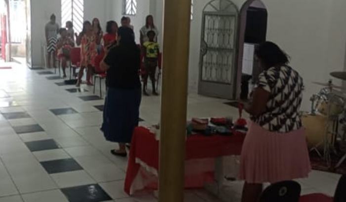 Para uma igreja que ajuda muitas pessoas não fechar as portas, por estar com 3 meses aluguel atrasado,pode fechar 😔