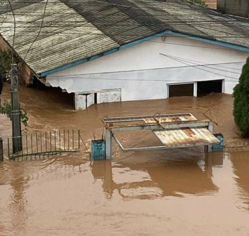 Reconstruindo 7 casas RS