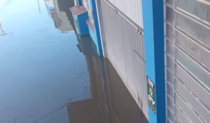 Empresa alagada na enchente
