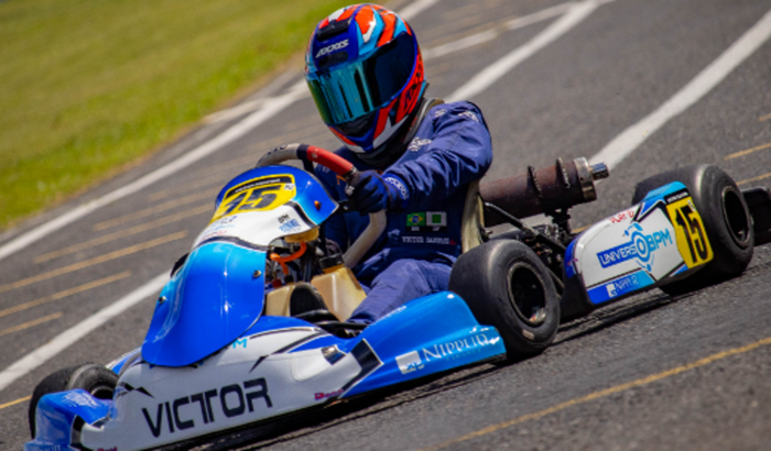 Criando um campeão - Piloto Victor Sampaio