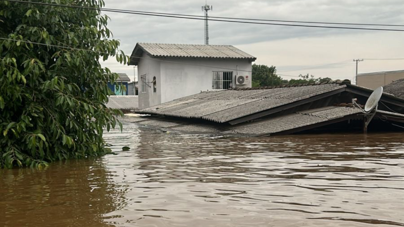 Ajude a reconstruir as 5 casas da minha família 