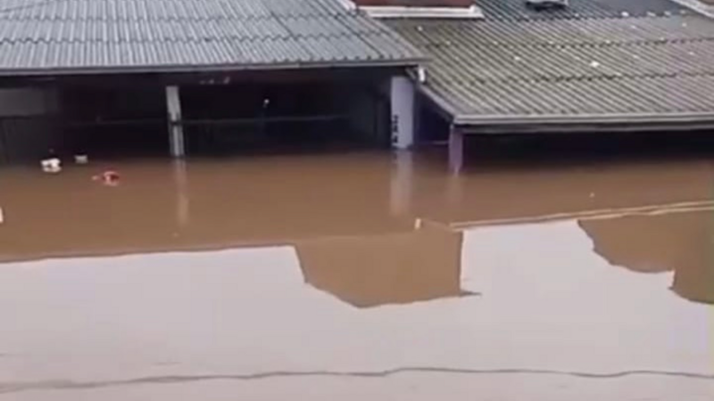 imagem da vaquinha Precisamos para reconstruir nossa casa e comércio onde trabalhávamos 