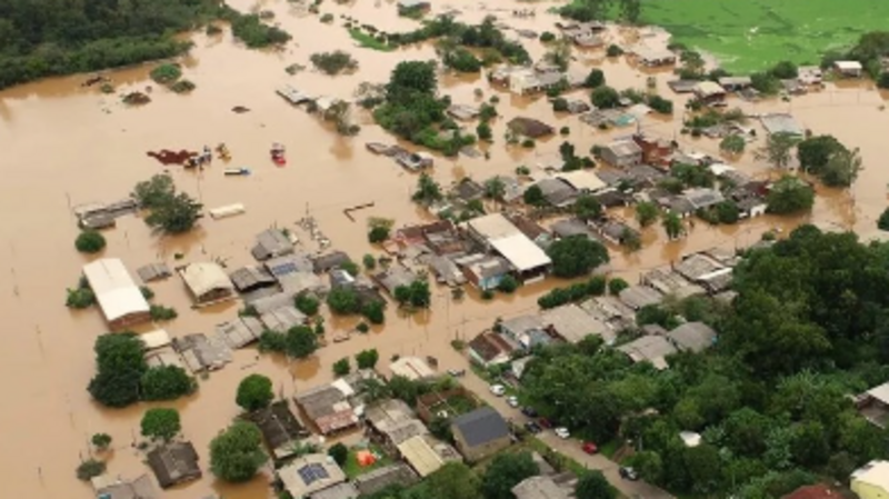 Ajude os colaboradores da Poolmak a reconstruir seus lares.
