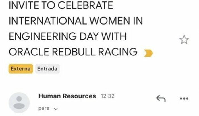 Camila na Red Bull Racing