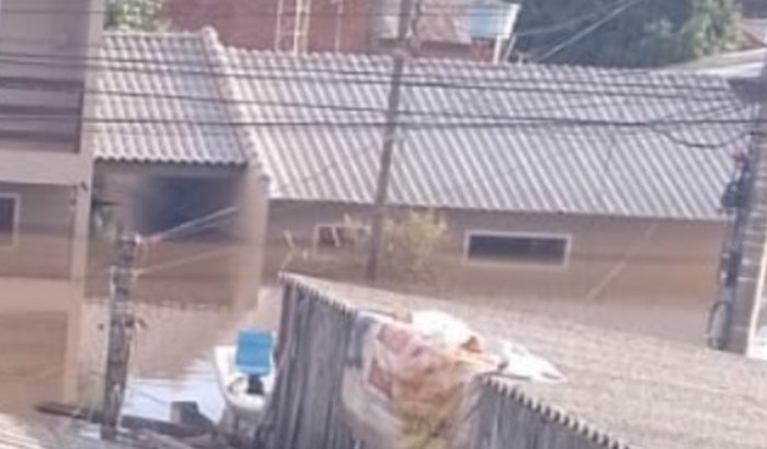 Ajude a MS locações de reboques voltar da enchente!