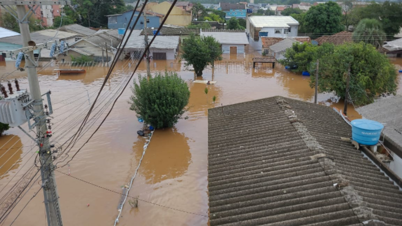 AJUDE a GURIAS FIT a se REERGUER (enchente RS)