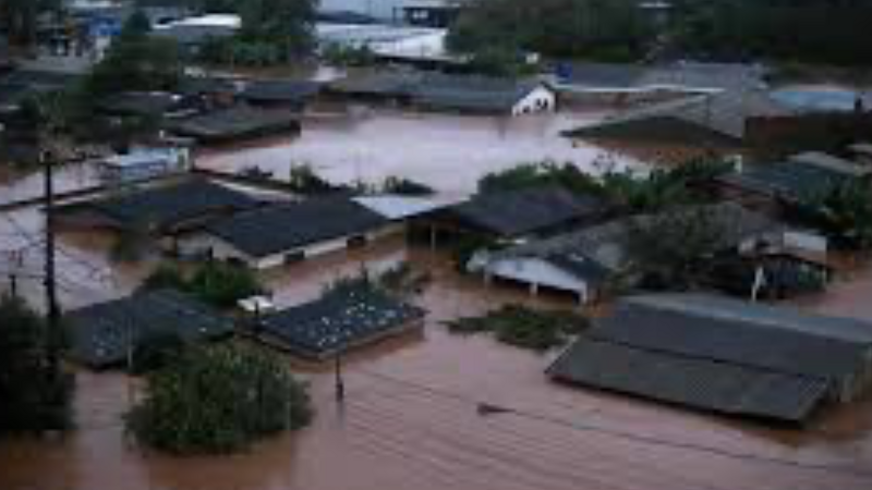 Reconstrução da casa do Dilson e da Lourdes 