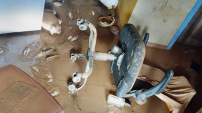 Ajude a Esther a reconstruir seu lar 