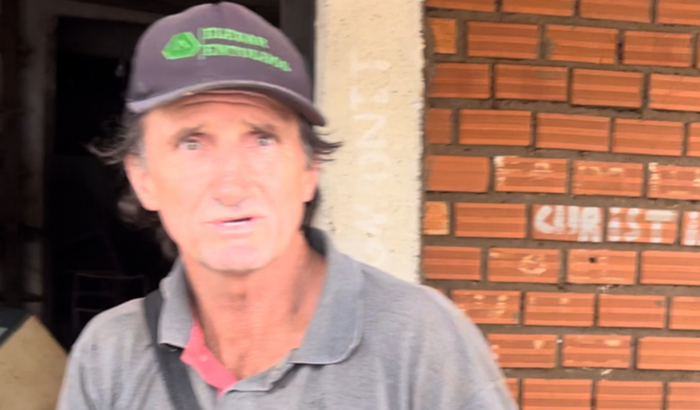 Ajuda na reconstrução das casas das ilhas.