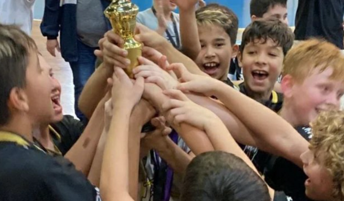 Nossos atletas precisam da sua ajuda...