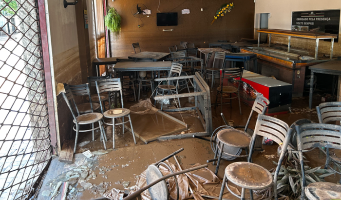 Ajude a reconstruir nosso restaurante.