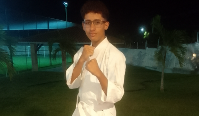 Me ajude a fazer o exame de faixa do Karatê