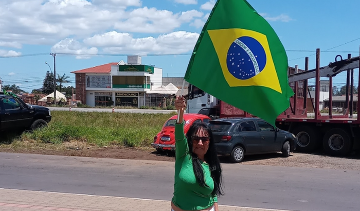 Ajude a bisa a ter sua casinha e brecho novamente