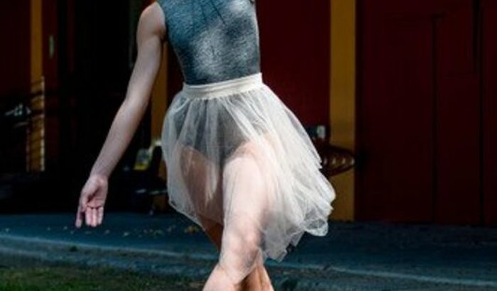 Ajuda a Bailarina Eduarda Felix ir a Joinville.