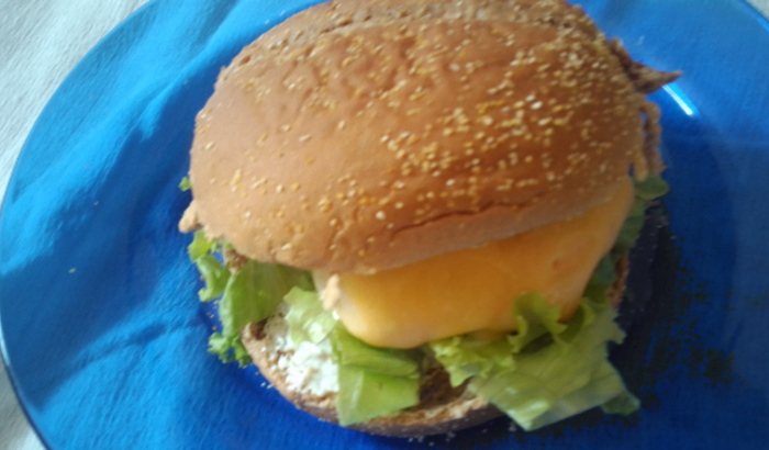 Eu preciso de ajuda pra fazer meus bolos e doces porque estou com alguns problemas de saúde e não estou conseguindo trab