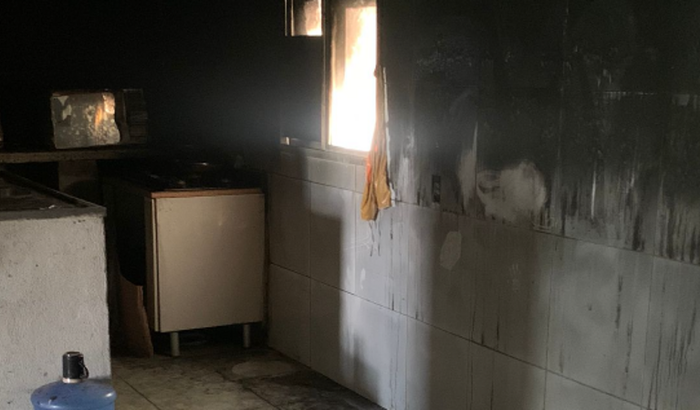 Ajuda para reconstruir minha casa 