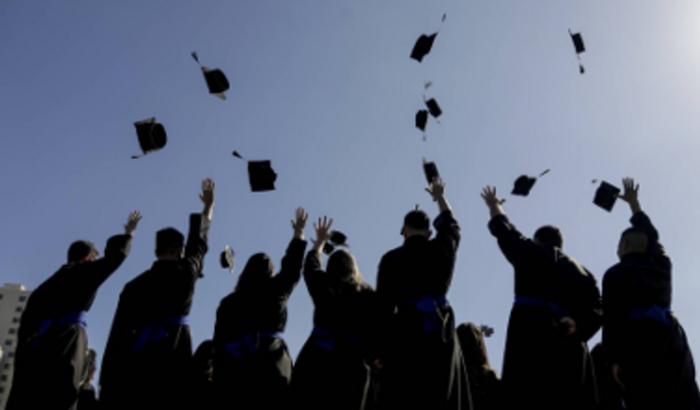 Ajuda para conseguir pagar a minha formatura