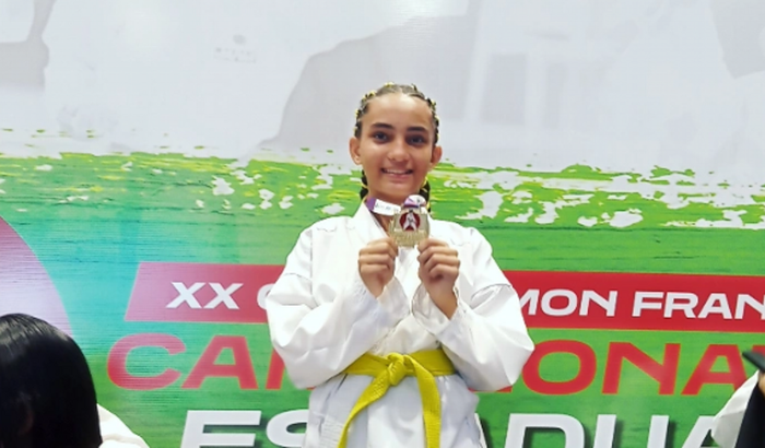 Ajude a karatca MARIA LUIZA a competir na Argentina 