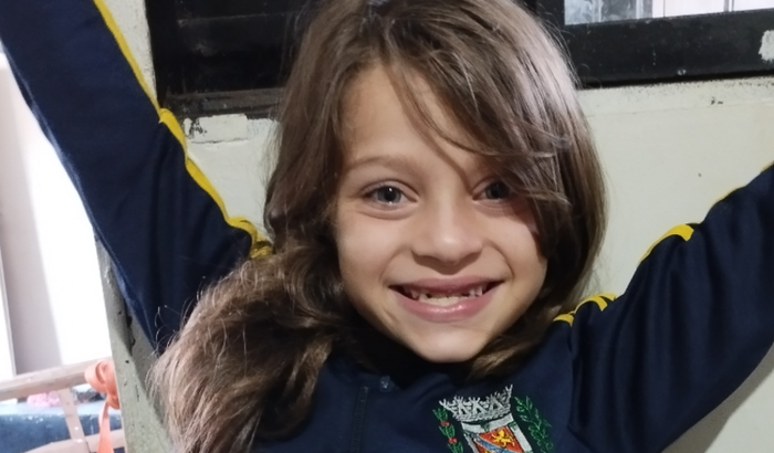 Ajudar a lolo ser a rainha da escola aleyda