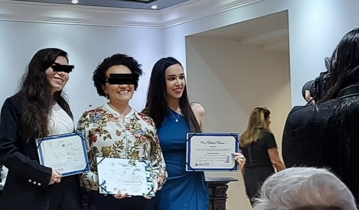 Prova TOEFL -Ajude a Lari a continuar os estudos