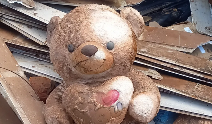 Nos ajude a reconstruir nossa casa.