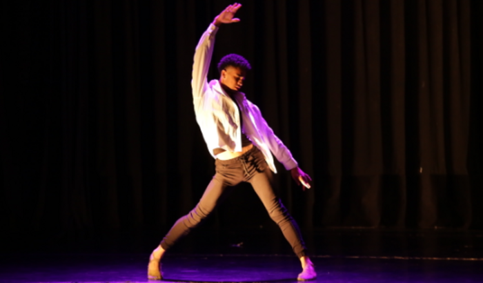 Apoie um bailarino a ir para o estrangeiro