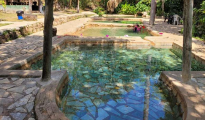 COLABORE PARA REABRIR AS ÁGUAS TERMAIS DA CHAPADA DOS VEADEIROS