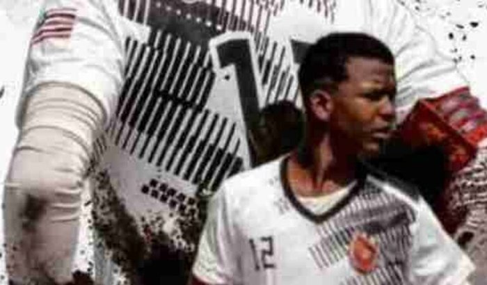 Para um garoto fazer um teste de futebol