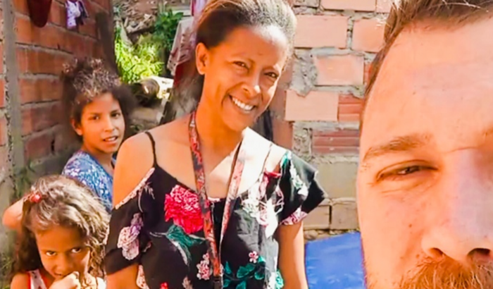 Elas perderam tudo, olha como estão vivendo