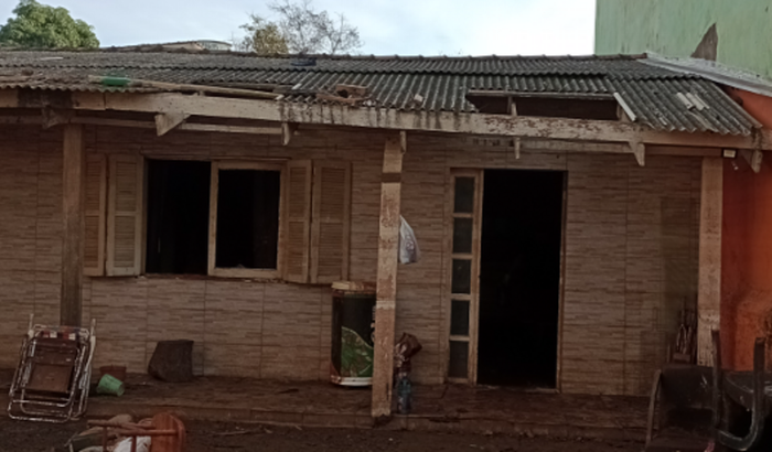 Ajuda para reconstrução pós enchente