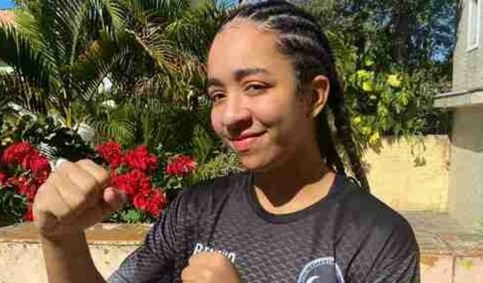 Brendha faixa preta -Karate 