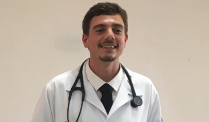 Apoie a jornada do Gustavo rumo à sua formatura em Medicina