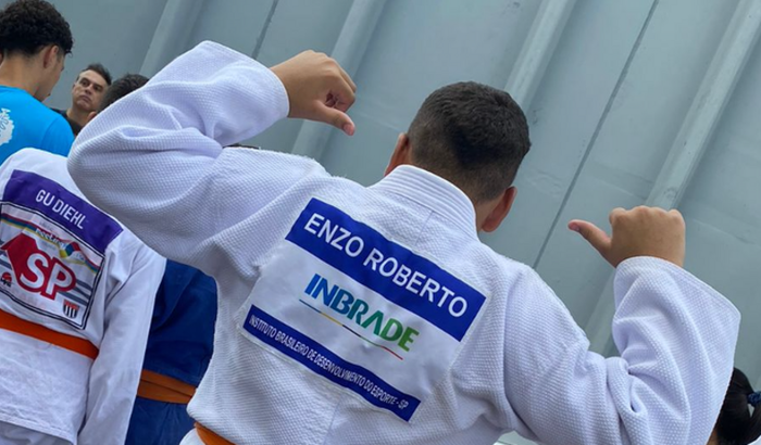 Ajude um judoca mirim a participar da Copa Minas de Judô. 