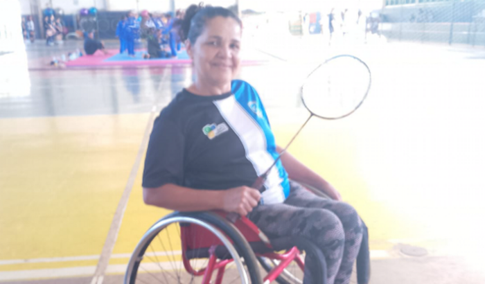 Cadeira de rodas esportiva 