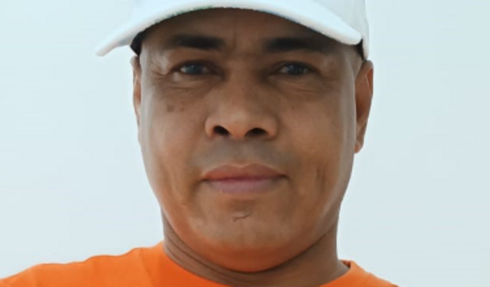 Ajude Claudiomar (sombra_garffit) a comprar a sua prótese de mão.