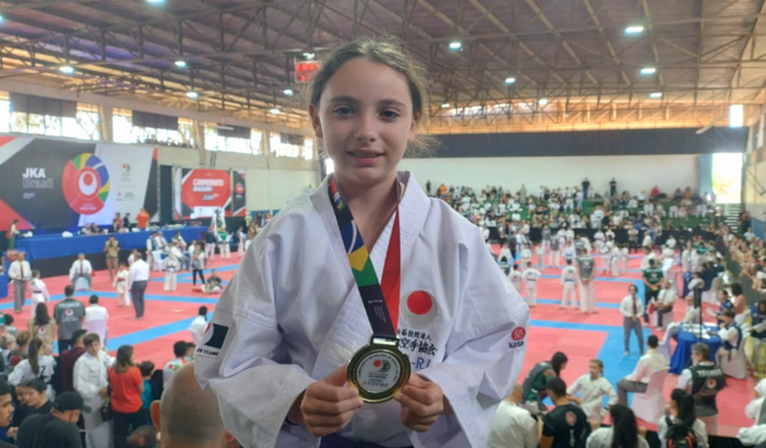 Atleta Laura Brucatti - 12 anos - Mundial de Karatê no Japão