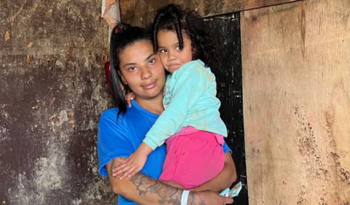 Ajude a Adri trabalhar 